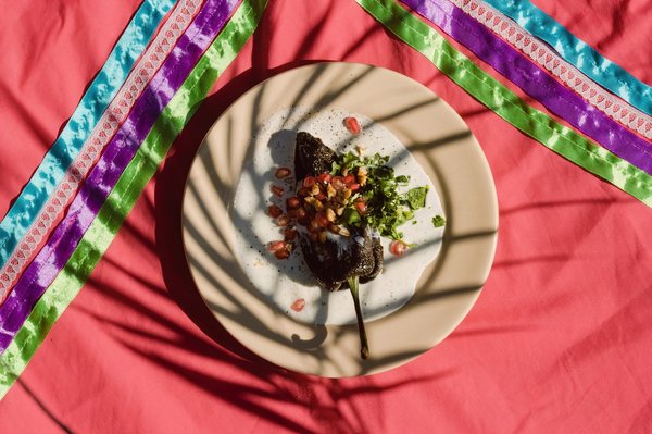 How Can You Create a Colorful and Healthy Rainbow Salad?
